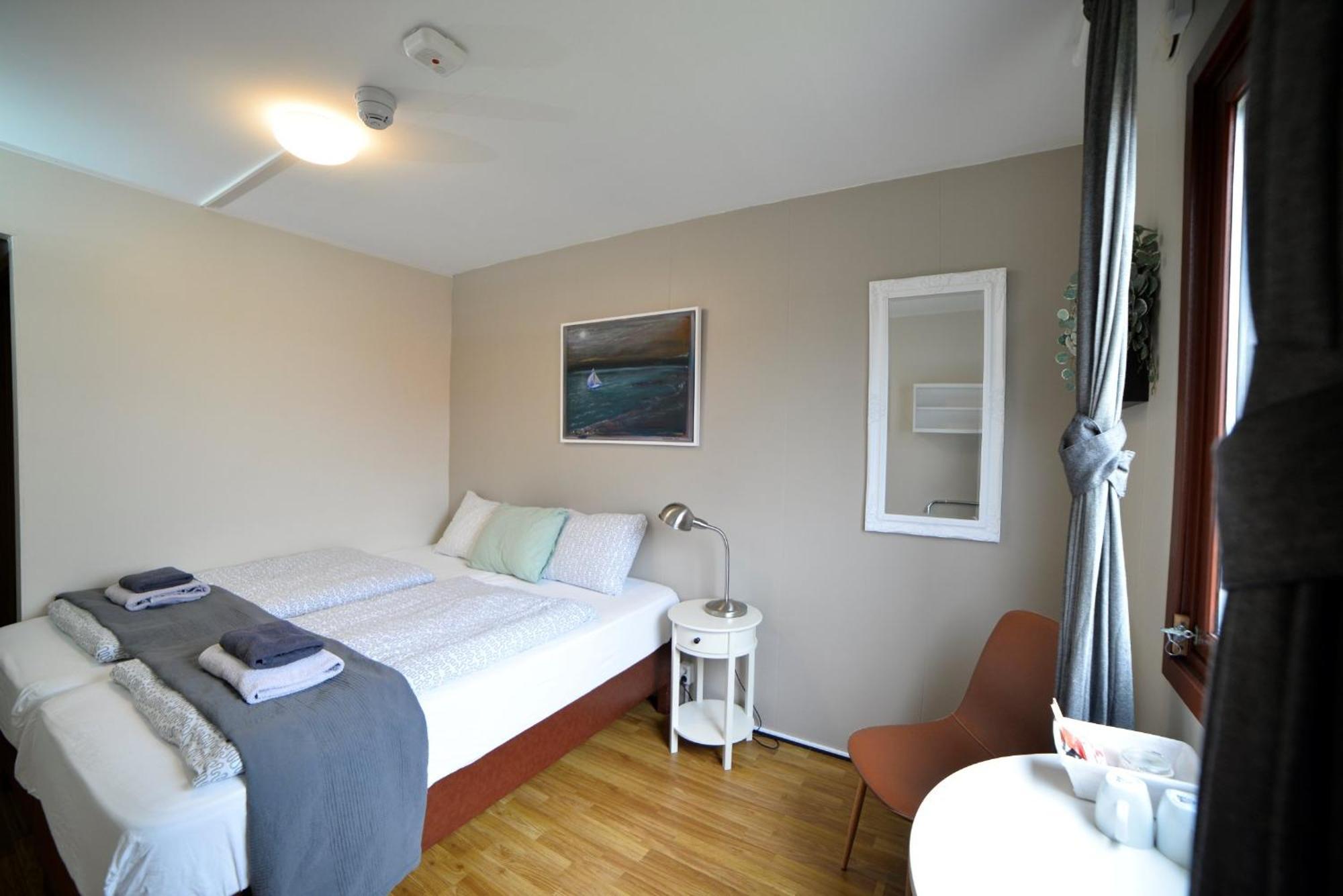 Klausturhof Guesthouse Киркьюбайярклёйстюр Экстерьер фото