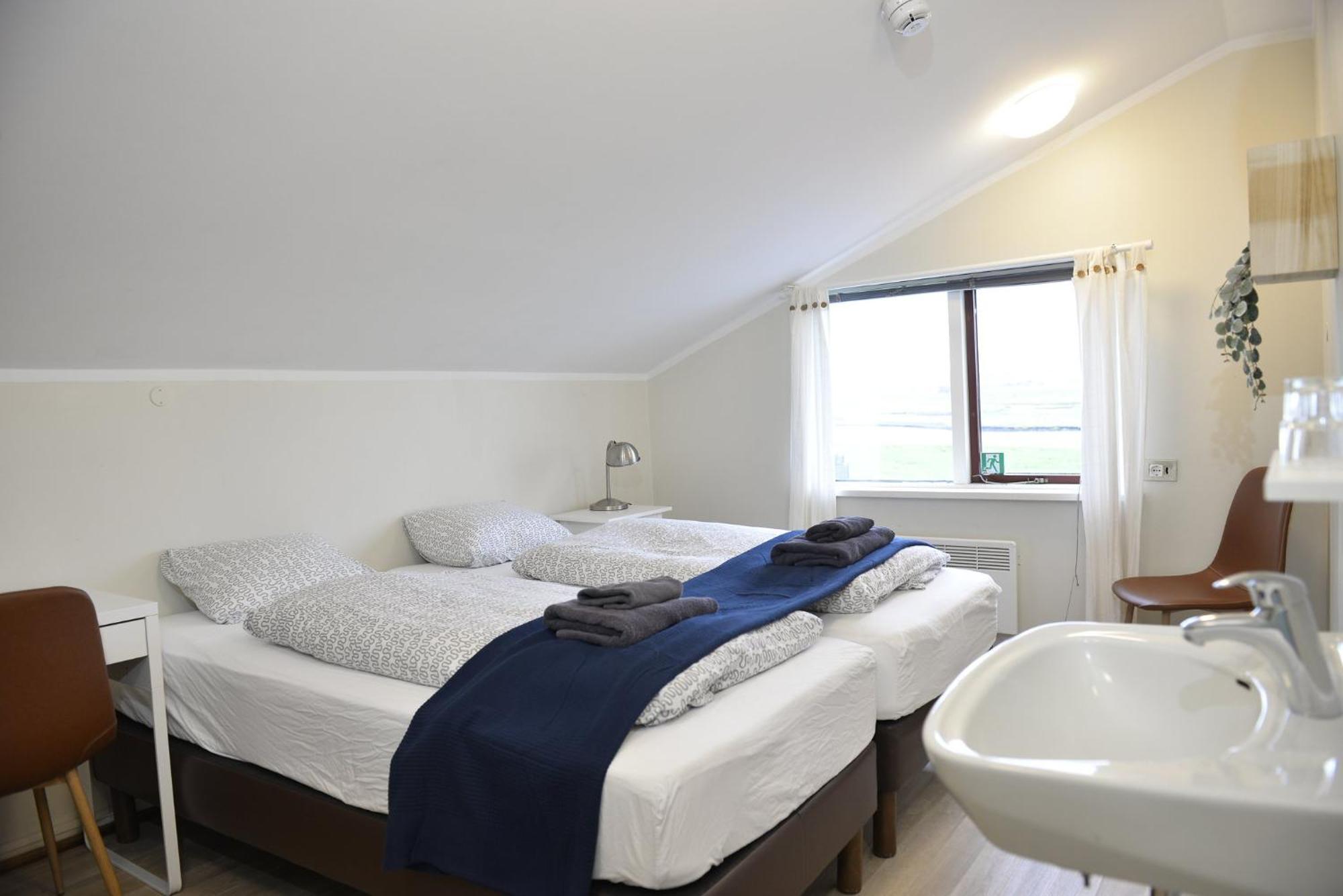 Klausturhof Guesthouse Киркьюбайярклёйстюр Экстерьер фото