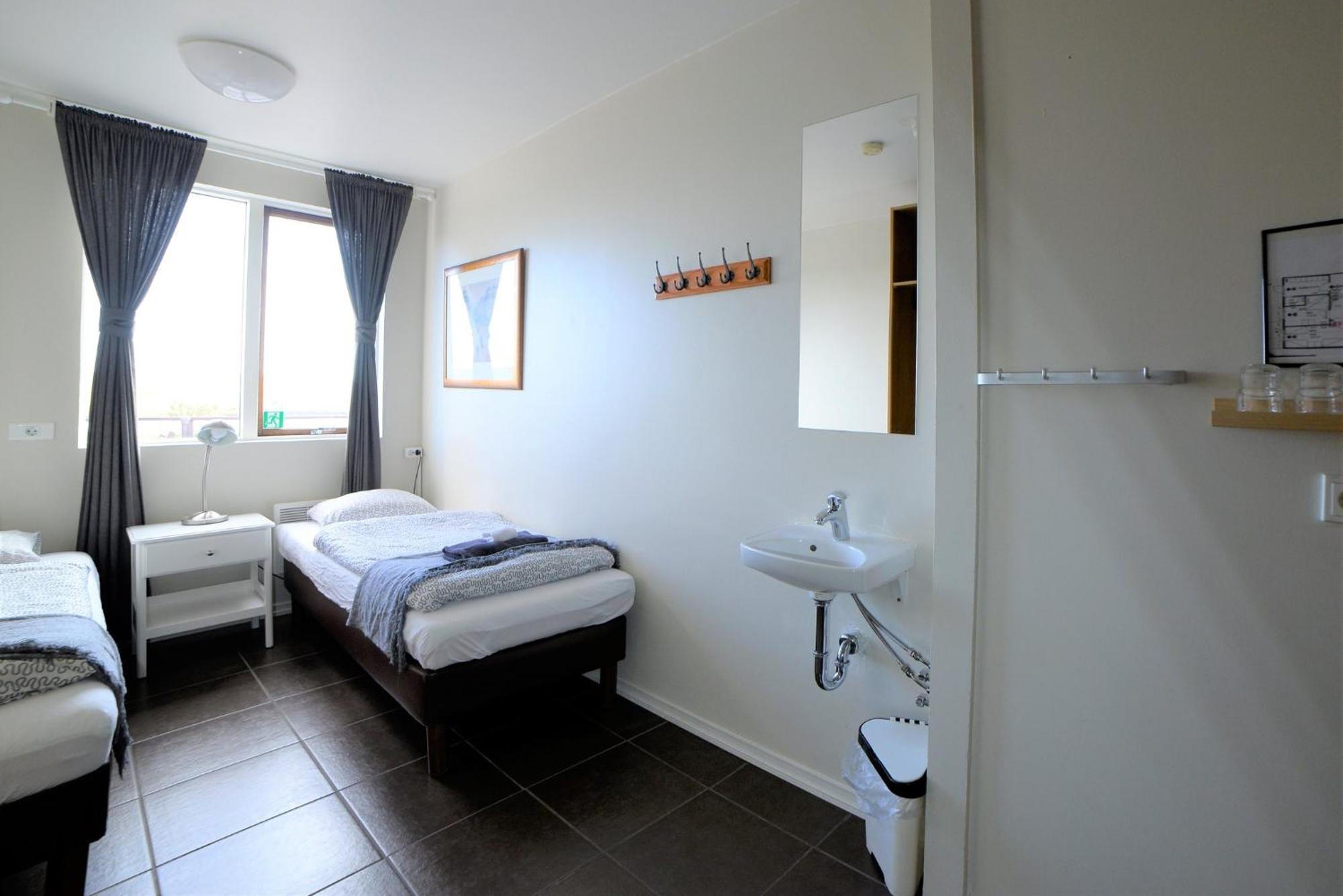 Klausturhof Guesthouse Киркьюбайярклёйстюр Экстерьер фото